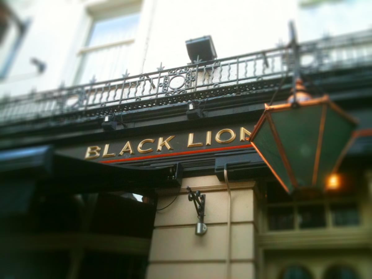 Black Lion Surbiton Εξωτερικό φωτογραφία